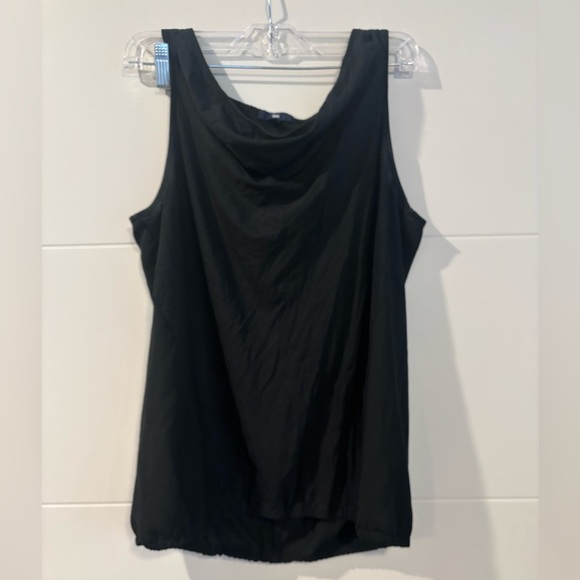 GAP Black Sleeveless Tank Top - Picture 1 of 4